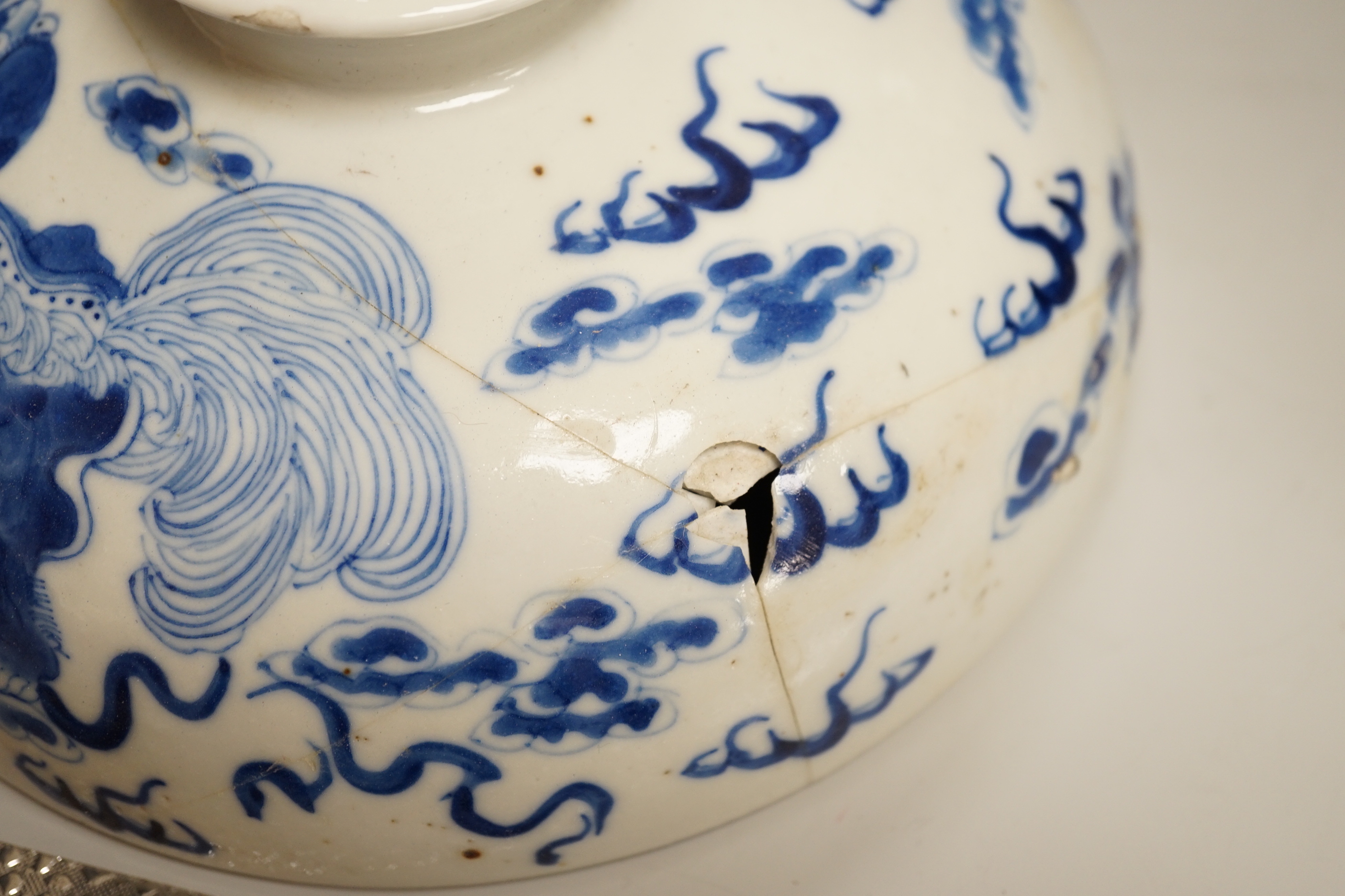 A pair of Chinese blue and white 'Buddhist lion' bowls and covers, chupu, probably made for the Straits market, late 19th century, 20cm high